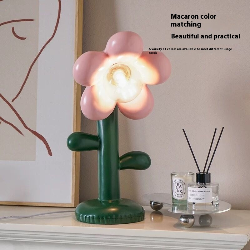 Flower Table Lamp β Modern Ambient Lighting for Any Mood
