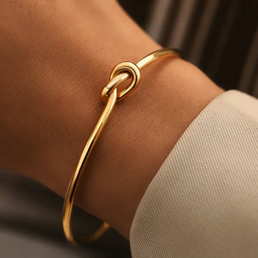 Timeless Twist Bracelet – Sleek Steel, Forever Style